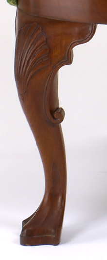 Logan Settee Leg Detail